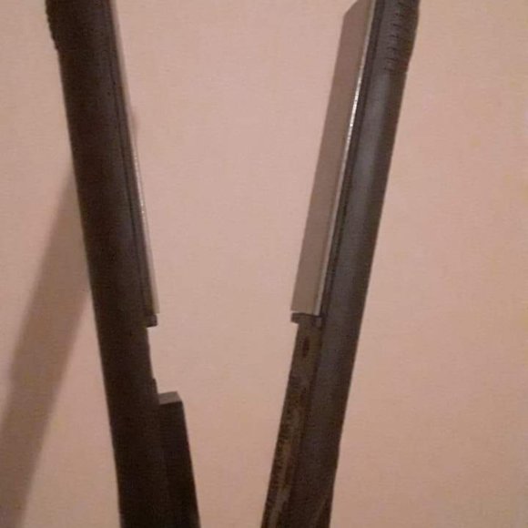 Andis professional ceramic flat iron new - Picture 5 of 6